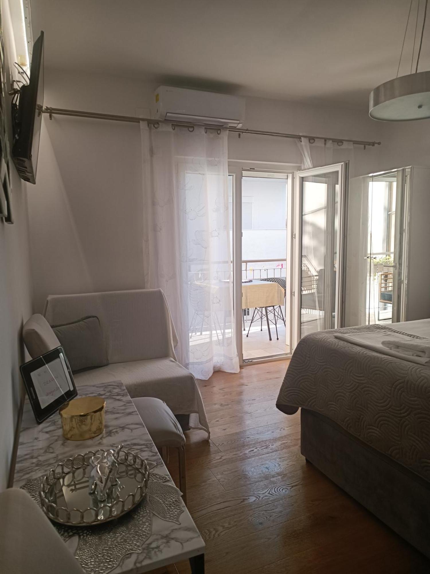 באסקה וודה Apartment Golden Sunrise - 4 Ul.Petra Svacica11 מראה חיצוני תמונה