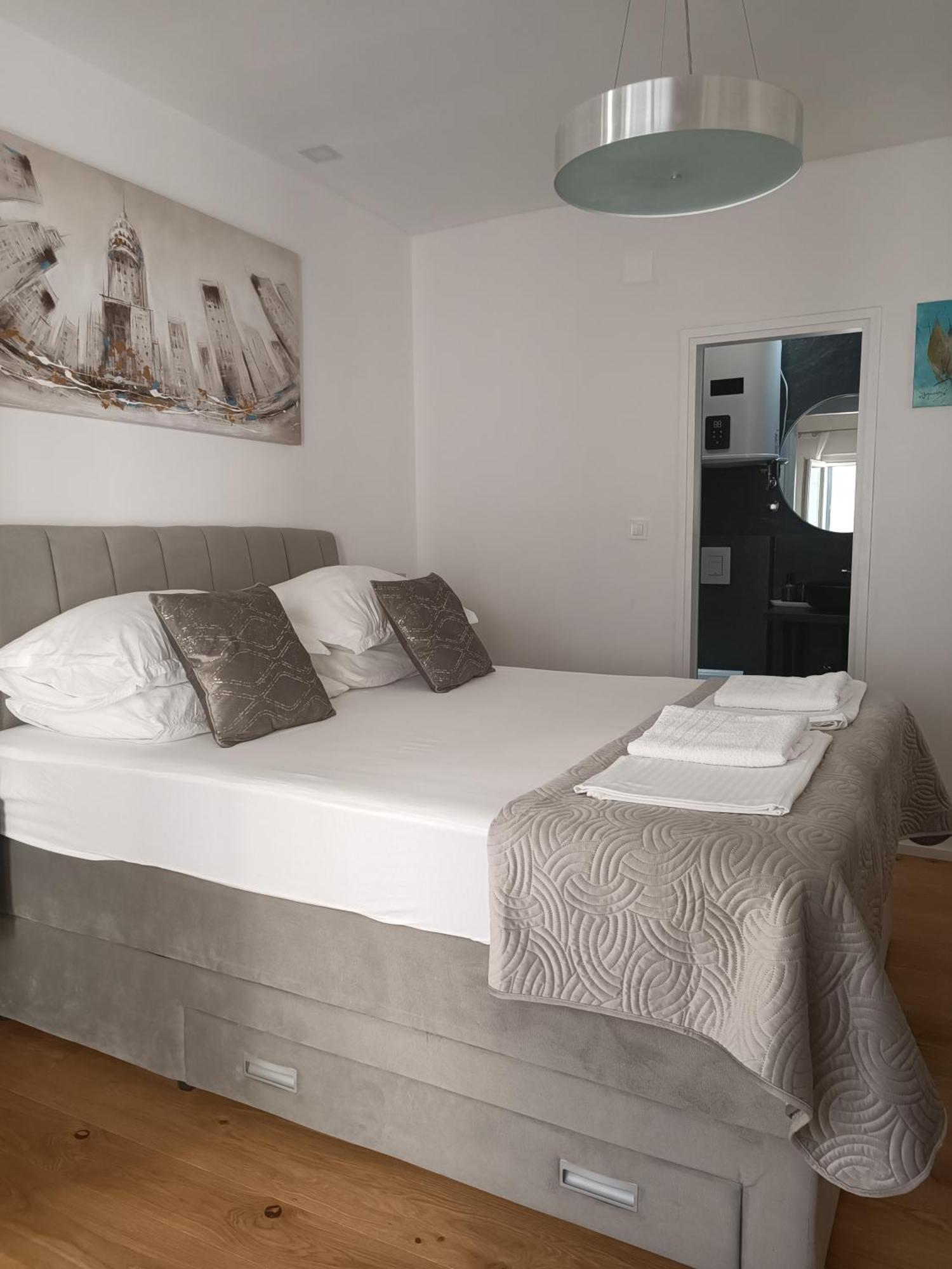 באסקה וודה Apartment Golden Sunrise - 4 Ul.Petra Svacica11 מראה חיצוני תמונה